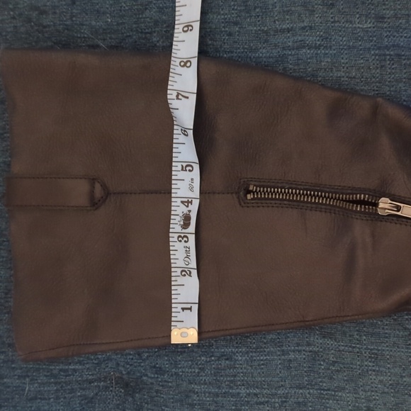 Ladies BORn Boots NWT wide calf leather upper - Picture 6 of 8